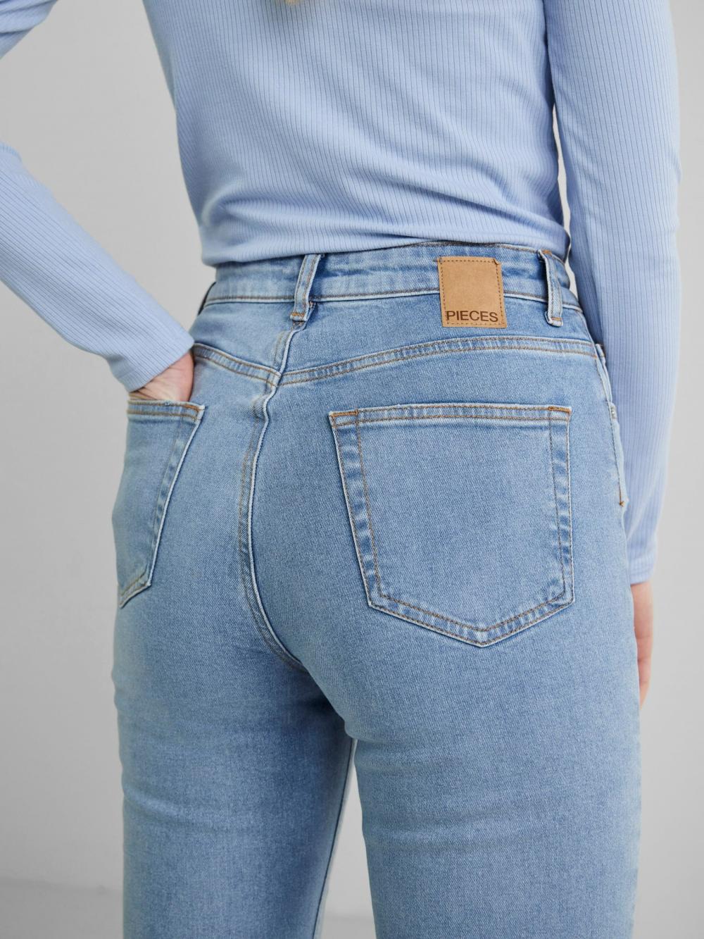 Dame PCLEAH MOM HW ANKLE JEANS | PIECES Jeans
